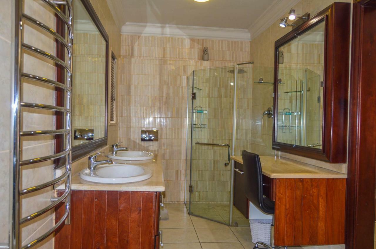 Emangunini Guest House Richards Bay Eksteriør bilde