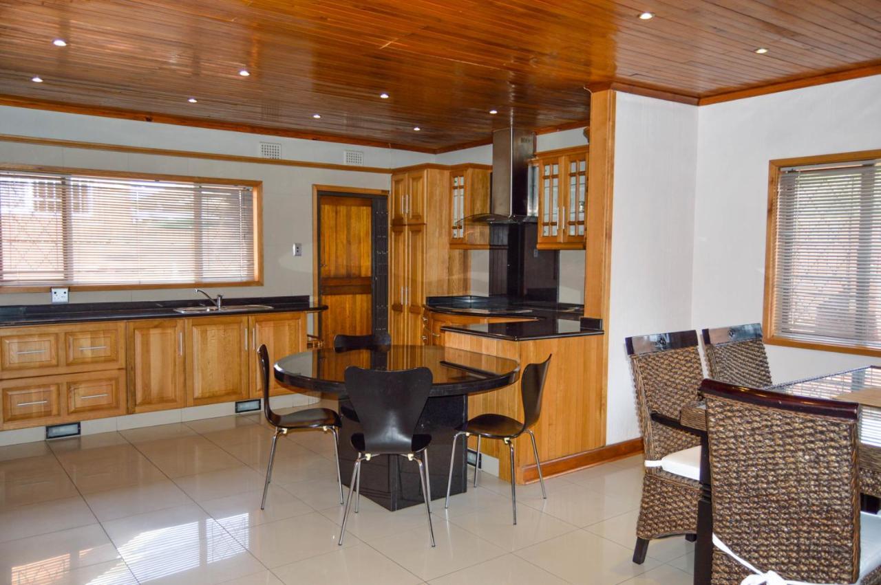 Emangunini Guest House Richards Bay Eksteriør bilde