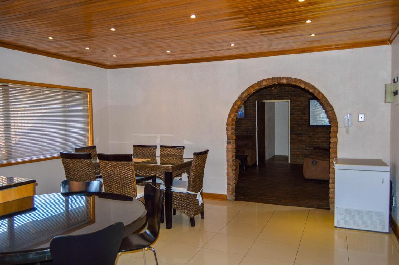 Emangunini Guest House Richards Bay Eksteriør bilde